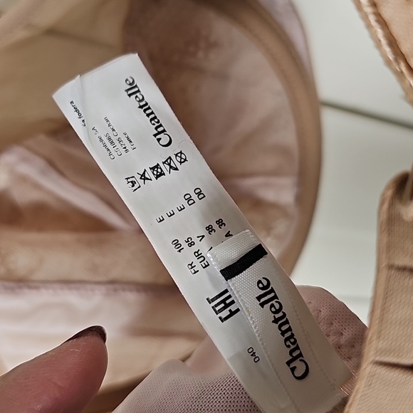 New Without Tags Chantelle Tan Lace Underwire Bra 38DD - Picture 3 of 4